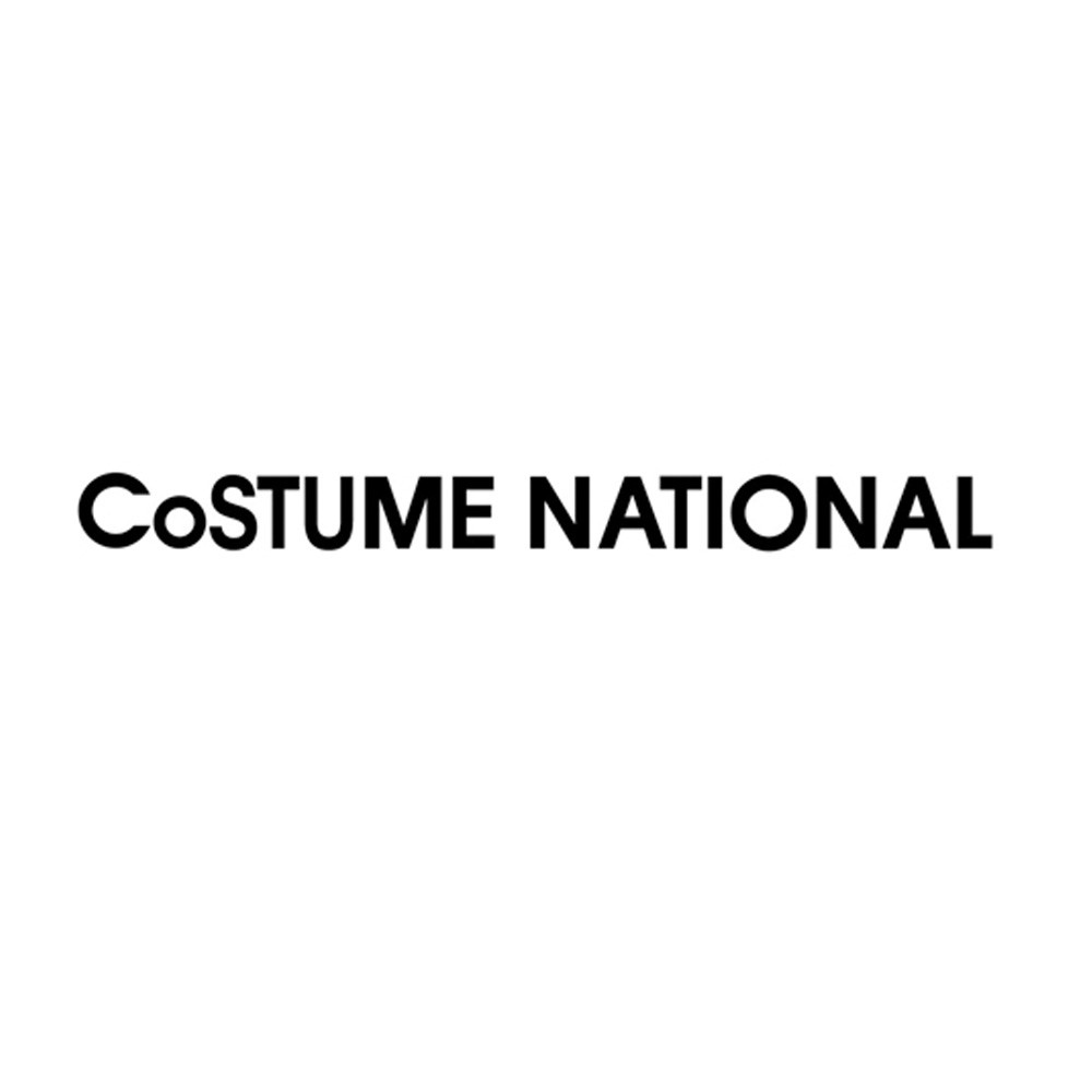 Costume national. Costume National логотип. Costume National Парфюм логотип. Костюм Национале бренд. Эннио Капаза.